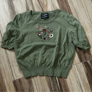 Modcloth girls green floral knit top